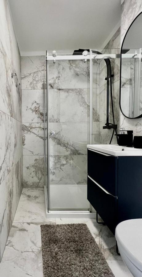 Mirovski Apartment Варшава Экстерьер фото