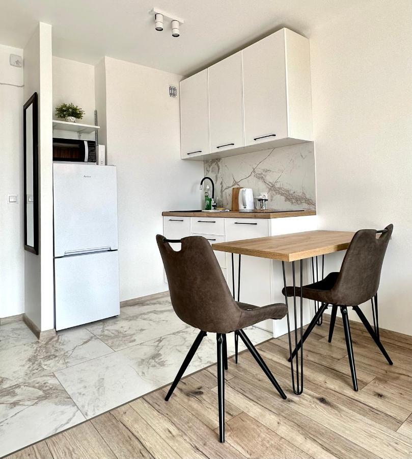 Mirovski Apartment Варшава Экстерьер фото